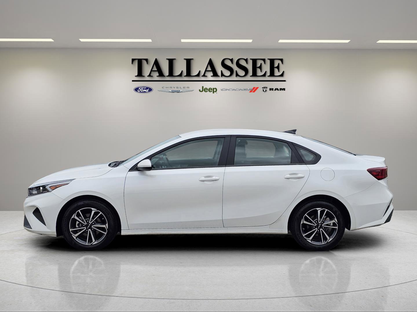 2024 Kia Forte LXS photo 11