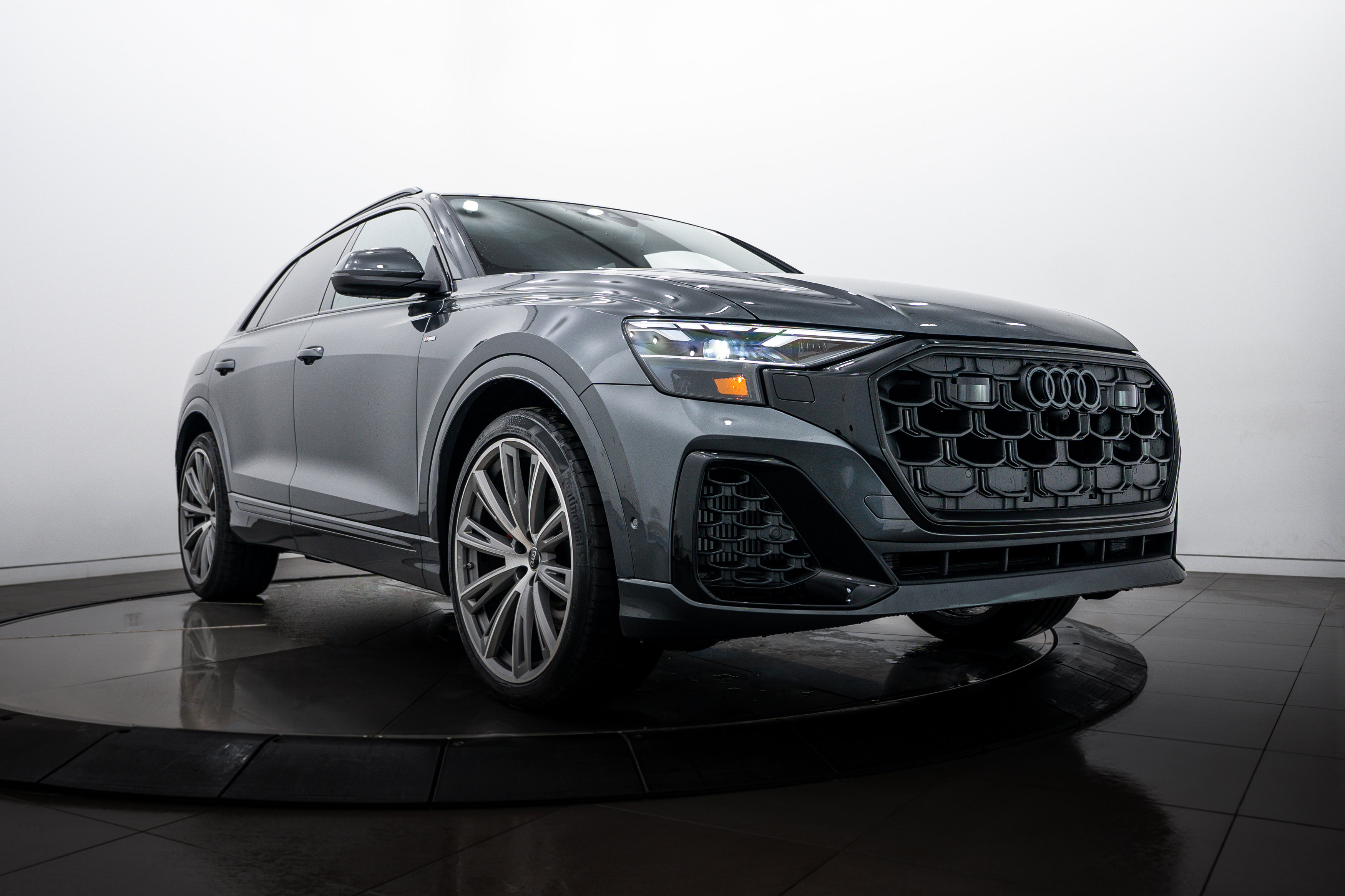2026 Audi Q8 Prestige's photo
