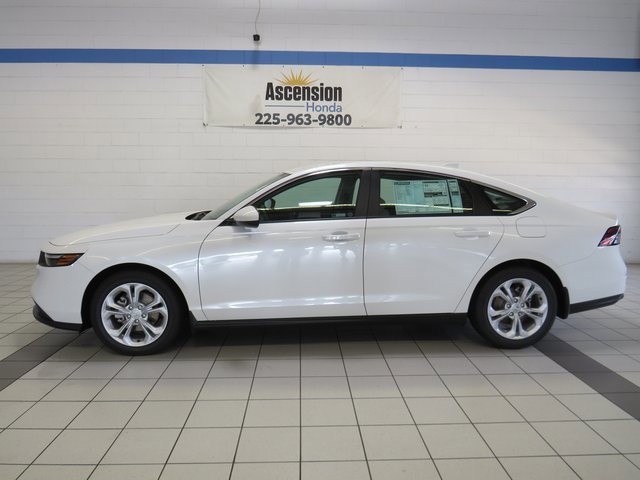 2025 Honda Accord LX photo 6