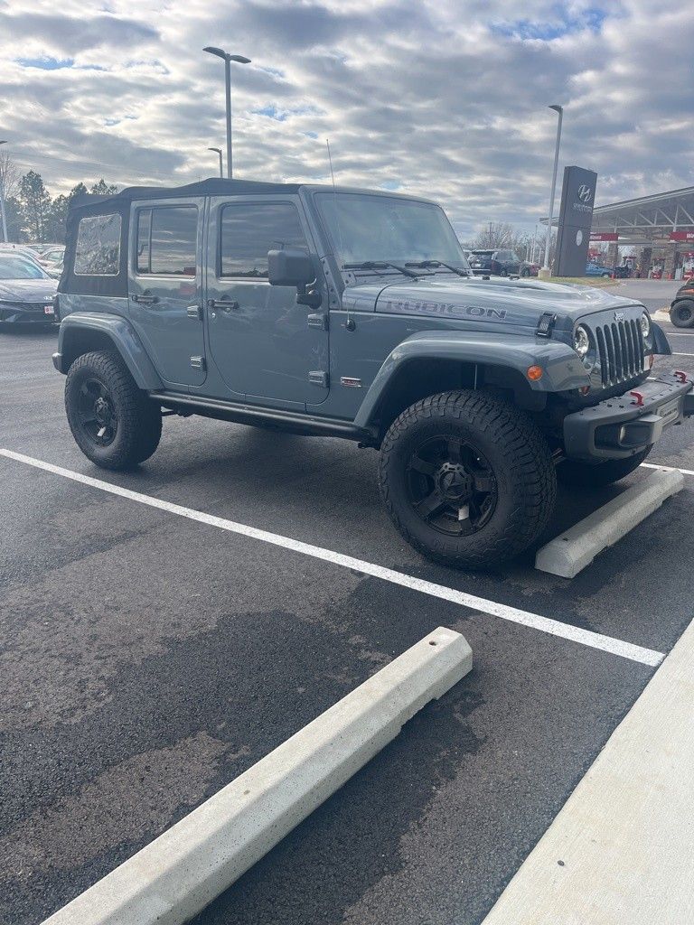 2013 Jeep Wrangler Unlimited Rubicon's photo