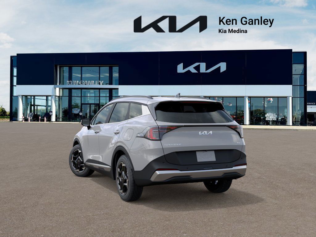 2026 Kia Sportage EX photo 2