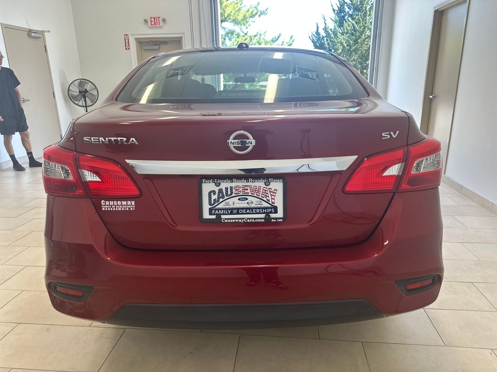 2019 Nissan Sentra SV photo 5
