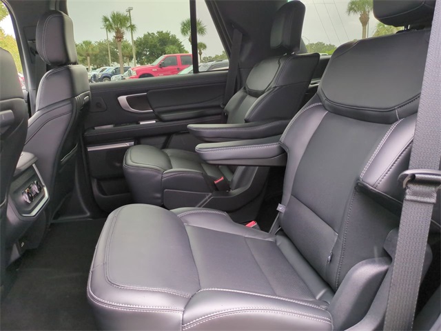 2025 Ford Expedition Platinum photo 14