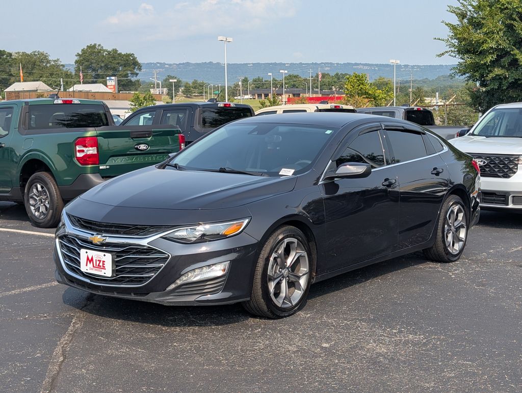 2023 Chevrolet Malibu 1LT photo 2