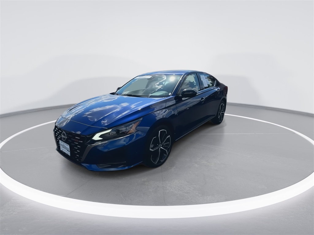 2024 Nissan Altima 2.5 SR photo 4