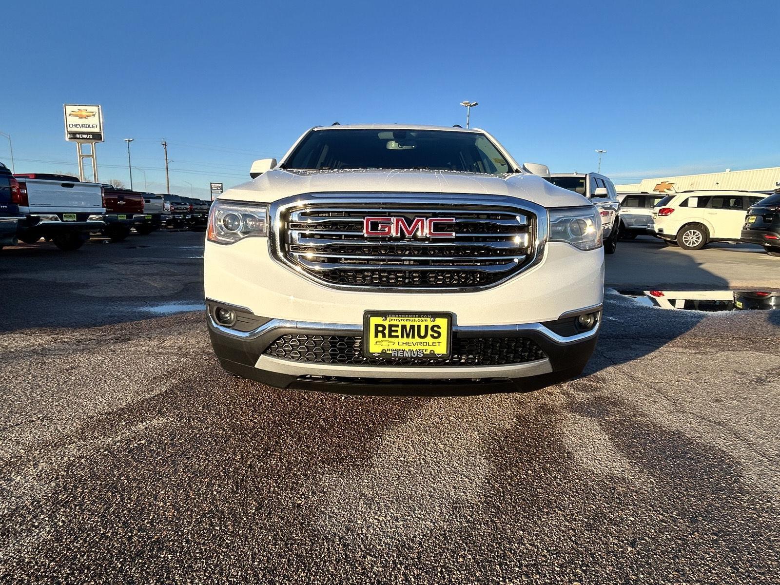 2019 Gmc Acadia SLT photo 2