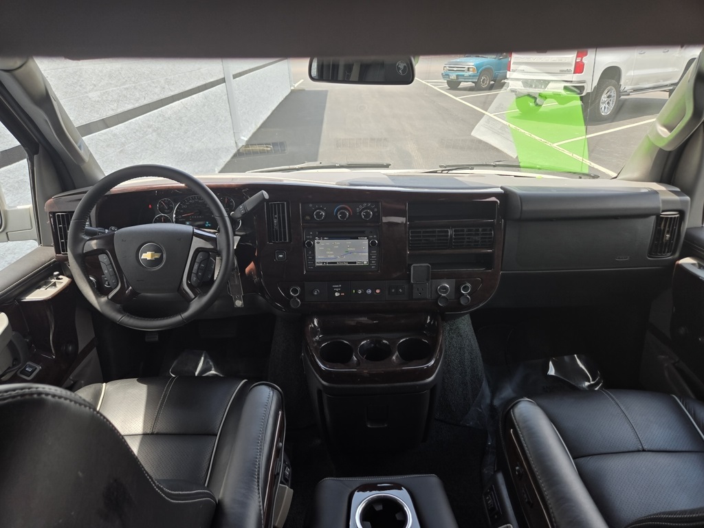 2019 Chevrolet Express 2500 Cargo photo 2