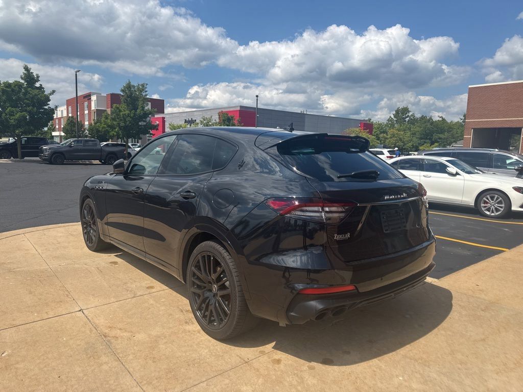 2022 Maserati Levante Modena photo 4