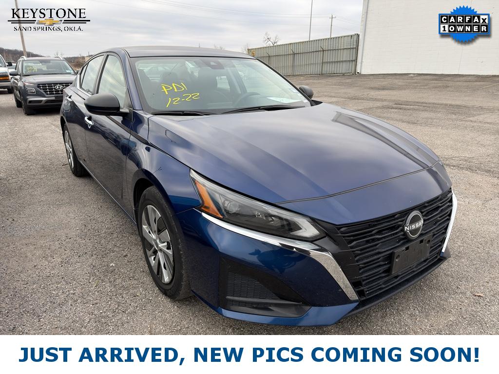 2024 Nissan Altima S's photo