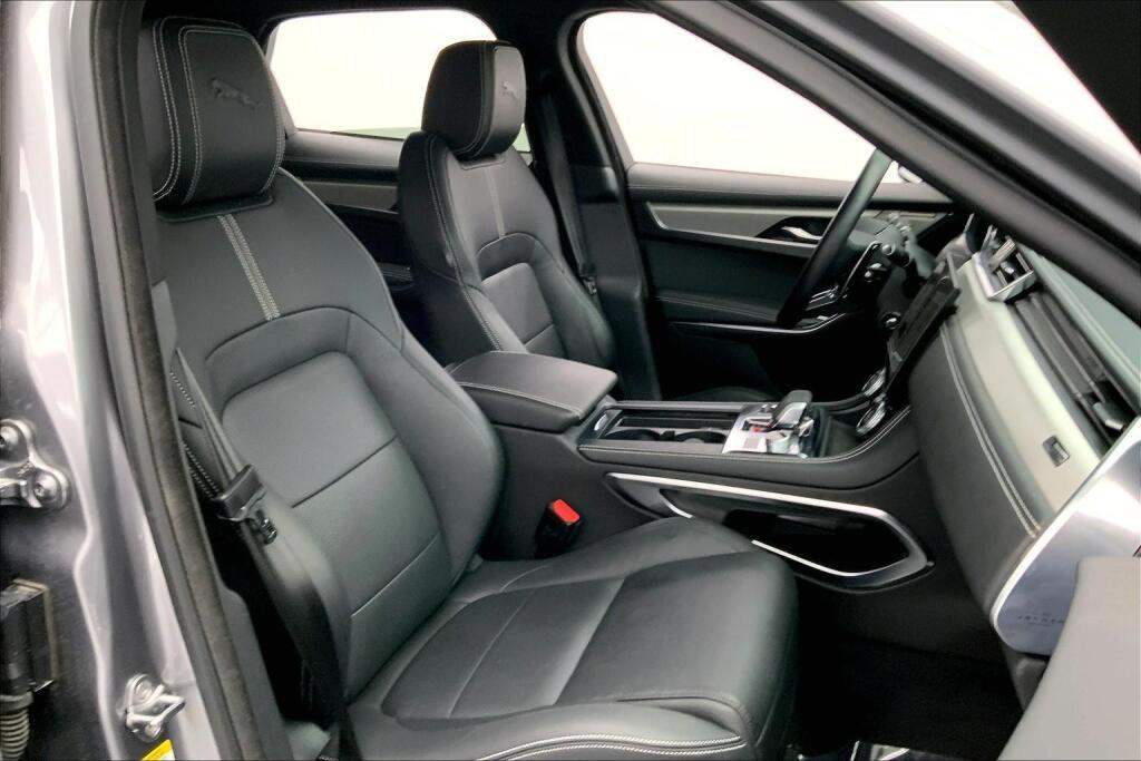 2025 Jaguar F-PACE P250 R-Dynamic S photo 6