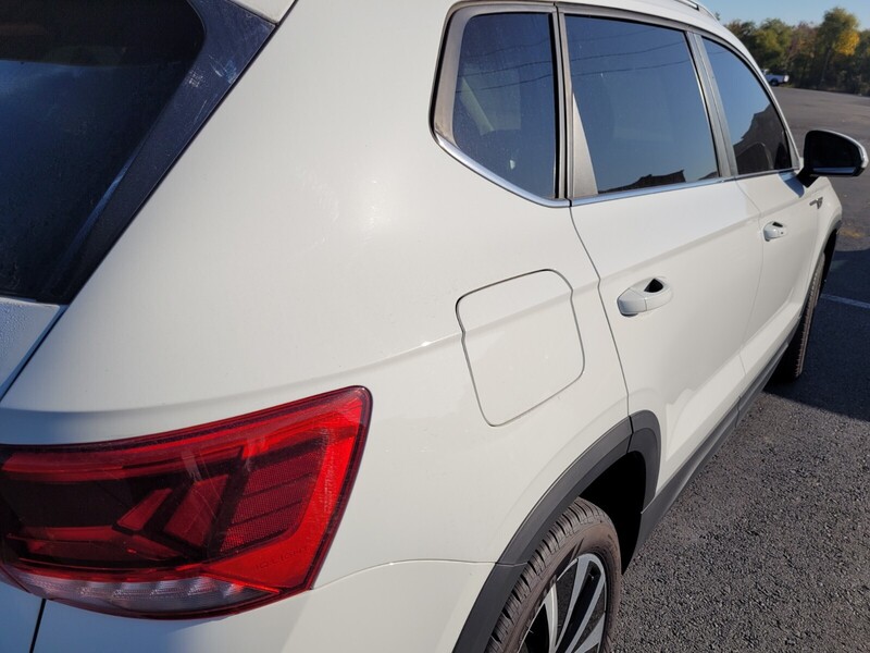 2023 Volkswagen Taos SE photo 4