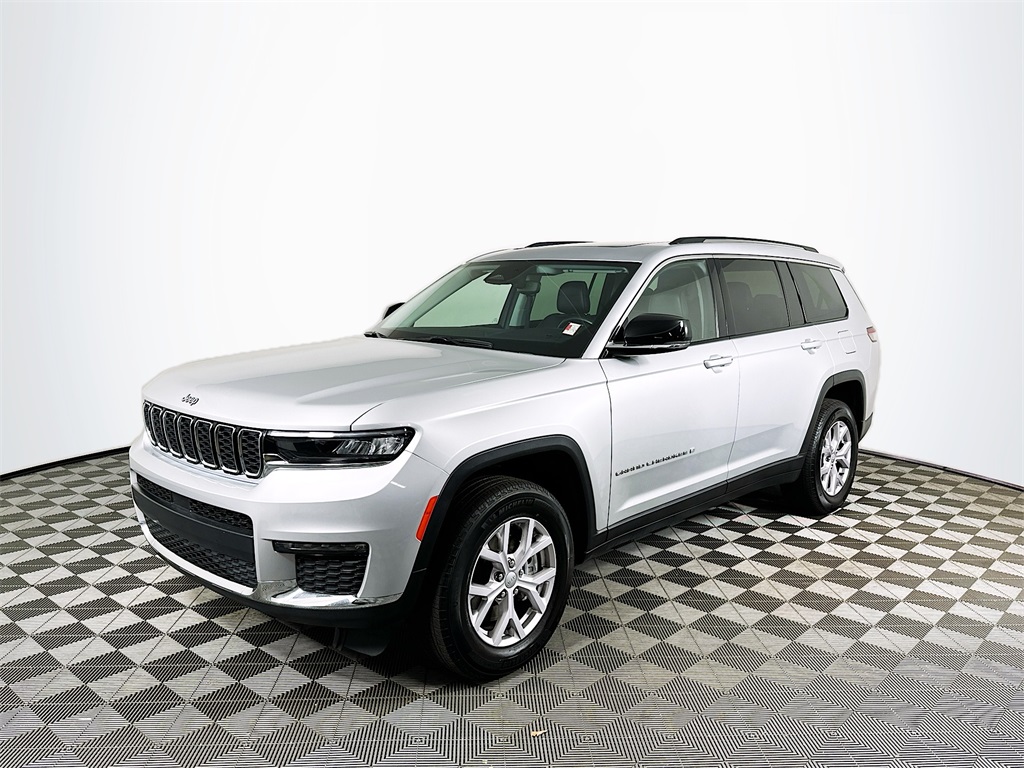 Used 2021 Silver Zynith Jeep Limited image 1