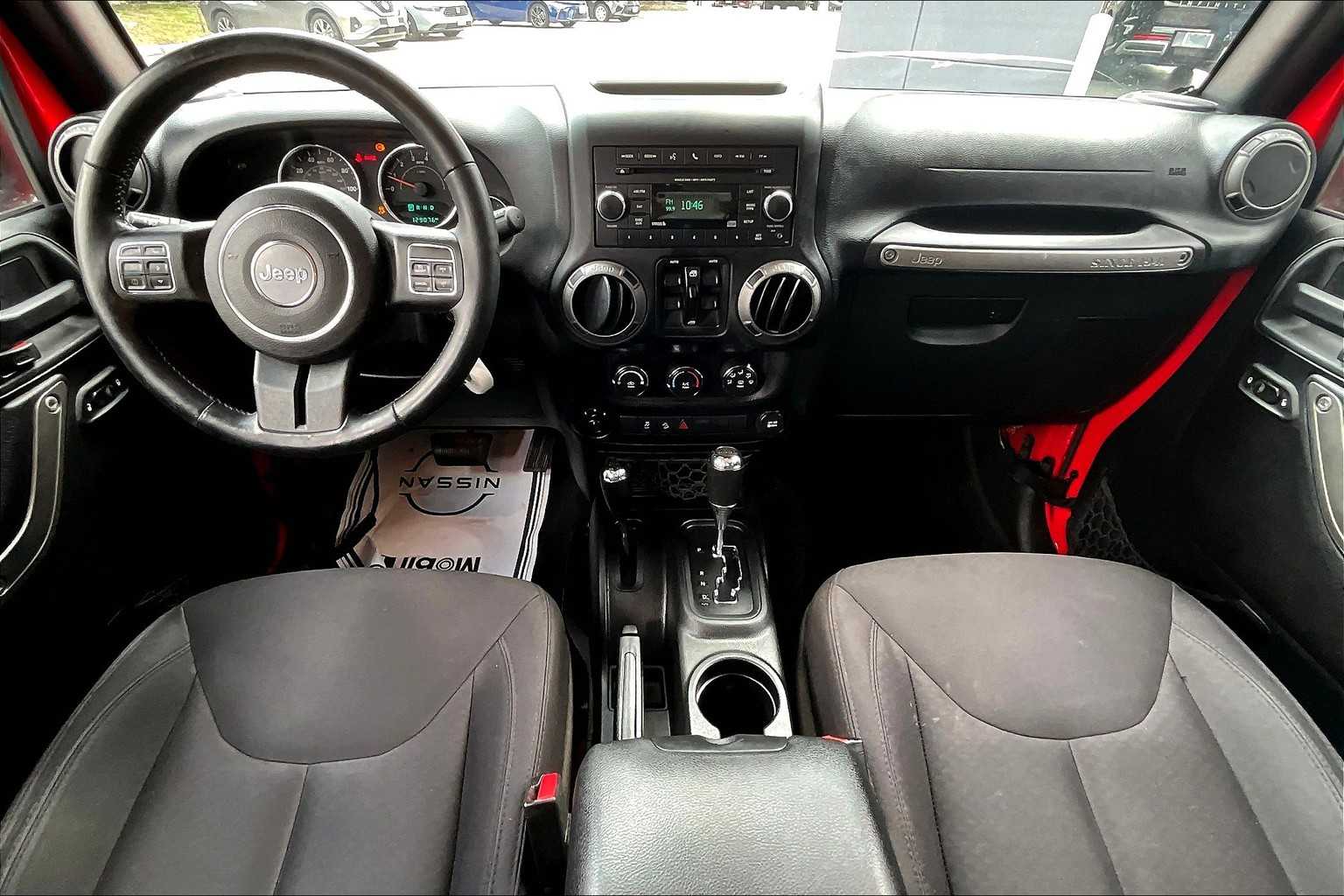 2015 Jeep Wrangler Unlimited Sport photo 13