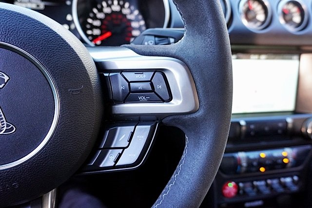 Used 2017 White Ford Shelby GT350 image 40