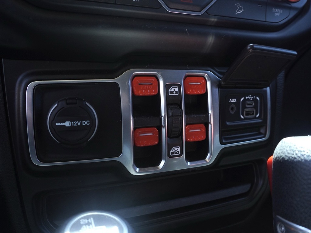 2020 Jeep Wrangler Sport S photo 15