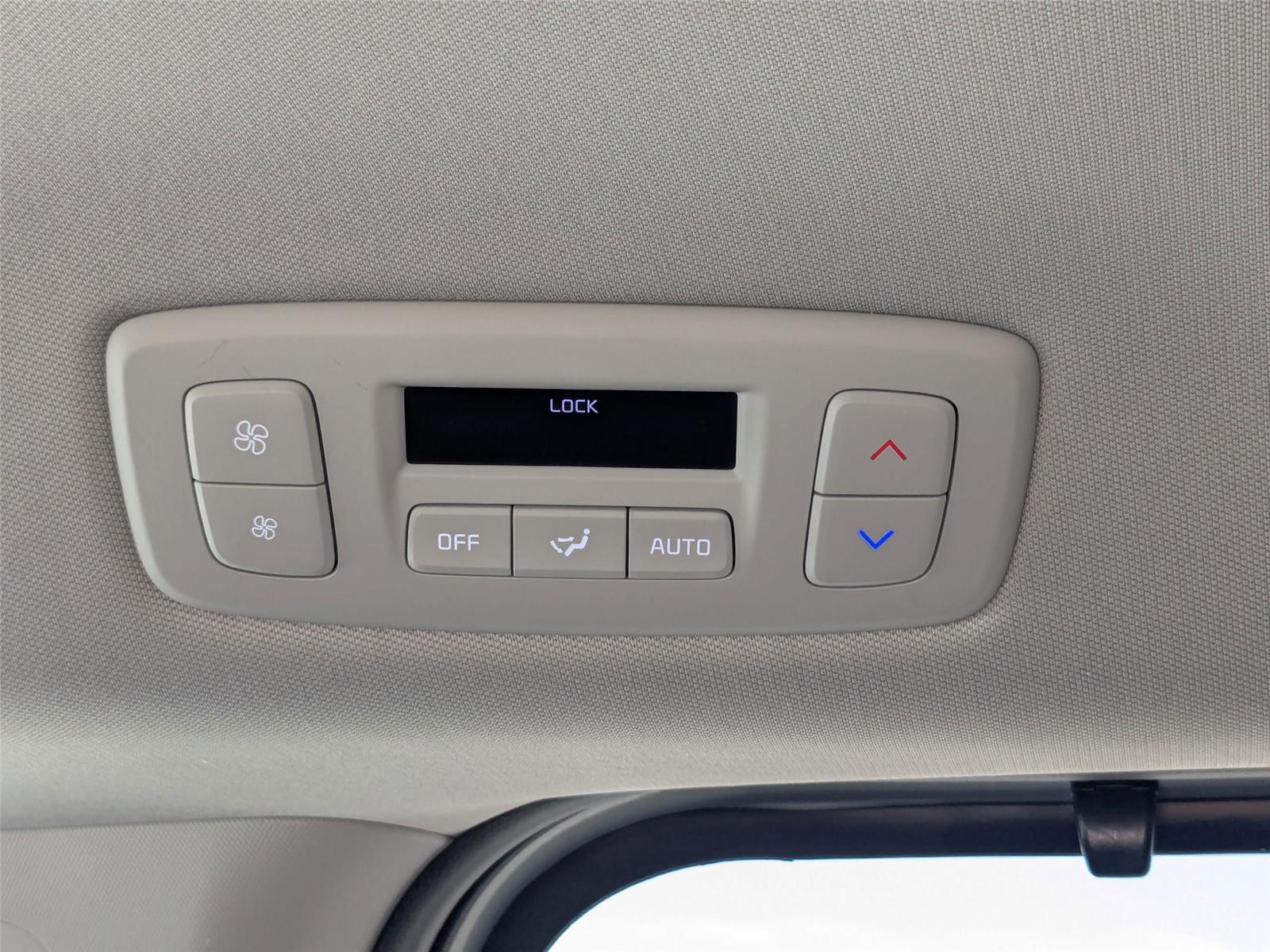 2025 Kia Carnival SX Prestige photo 29