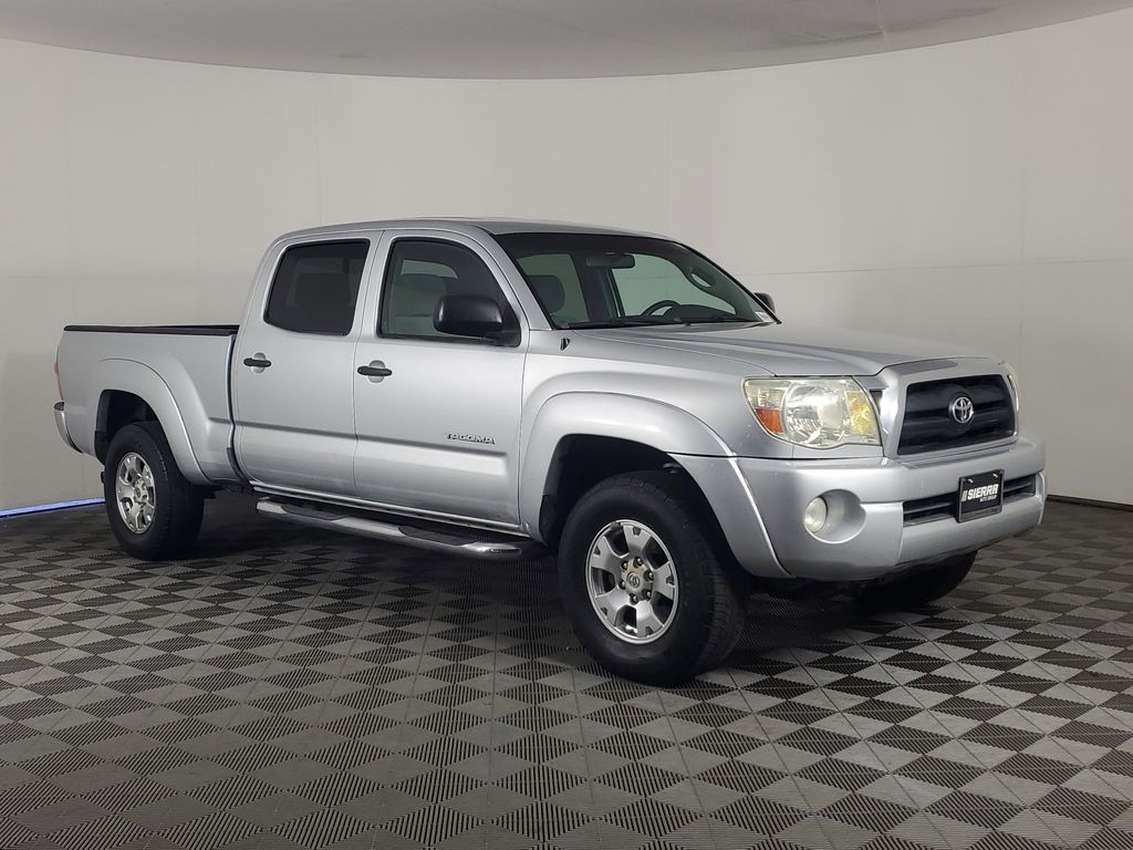 2006 Toyota Tacoma PreRunner photo 2