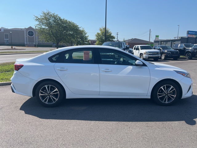 2023 Kia Forte LXS photo 6