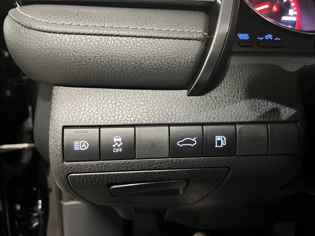 2018 Toyota Camry XSE photo 14