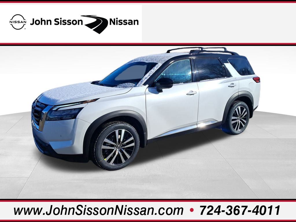 2025 Nissan Pathfinder Platinum's photo