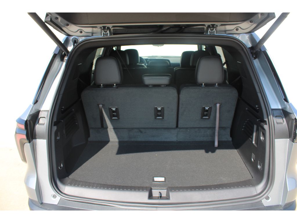 2026 Chevrolet Traverse photo 24