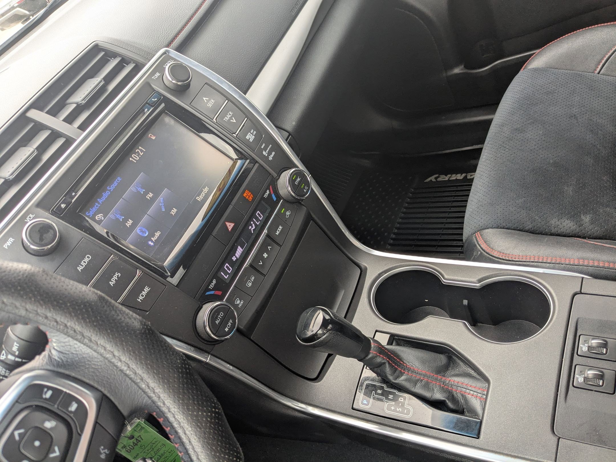 2015 Toyota Camry XSE photo 11