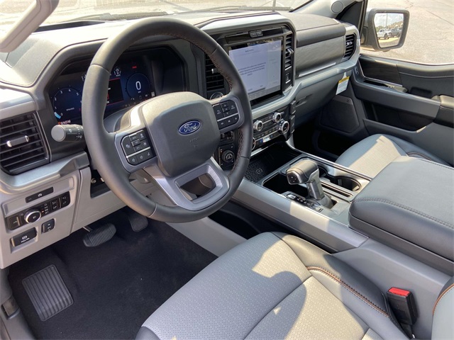 2025 Ford F-150 Lariat photo 14