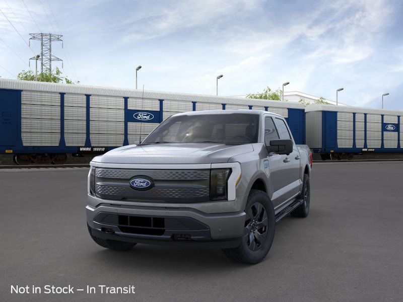 2025 Ford F-150 Lightning photo 2