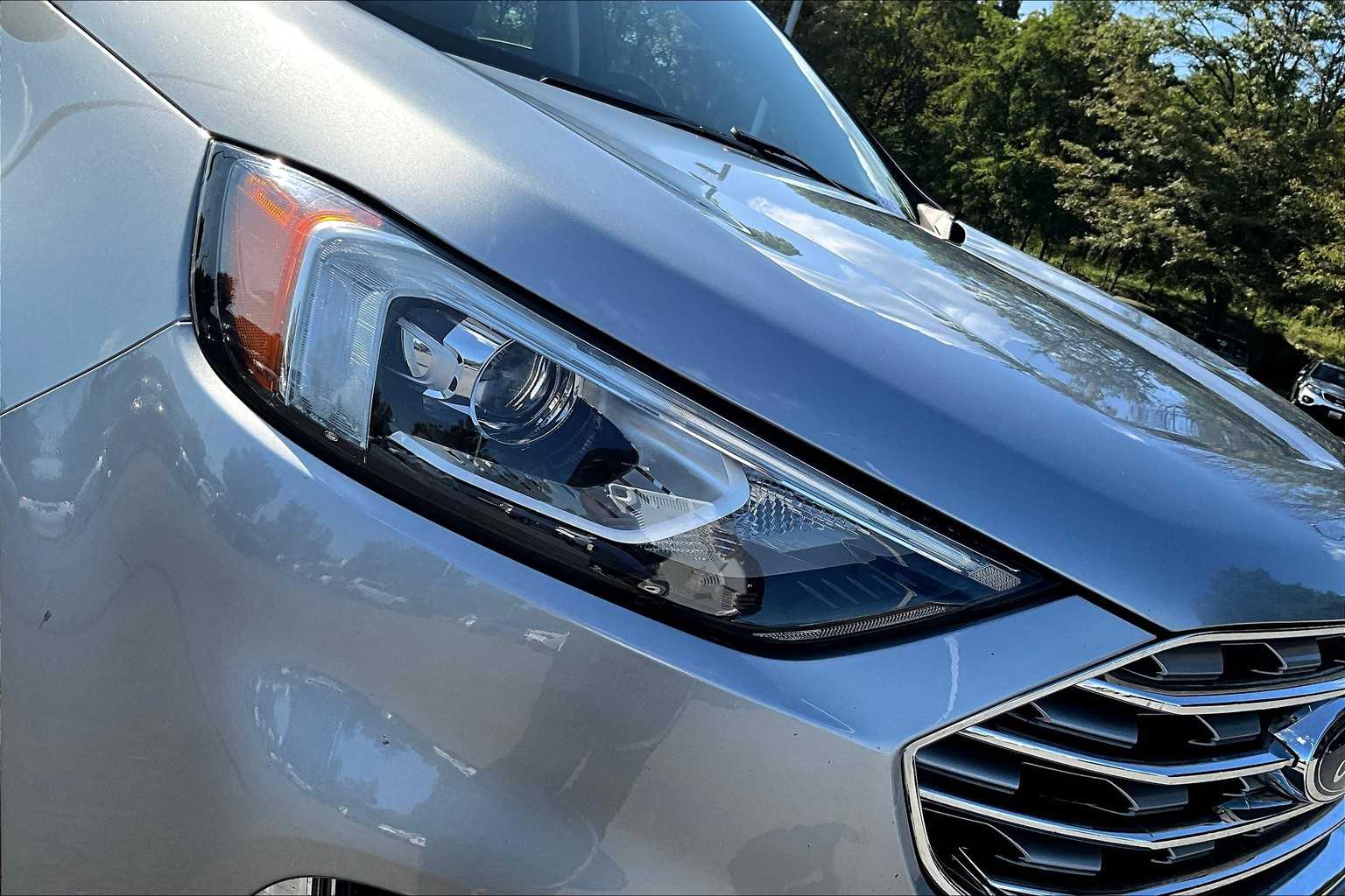 2021 Ford Edge SEL photo 26