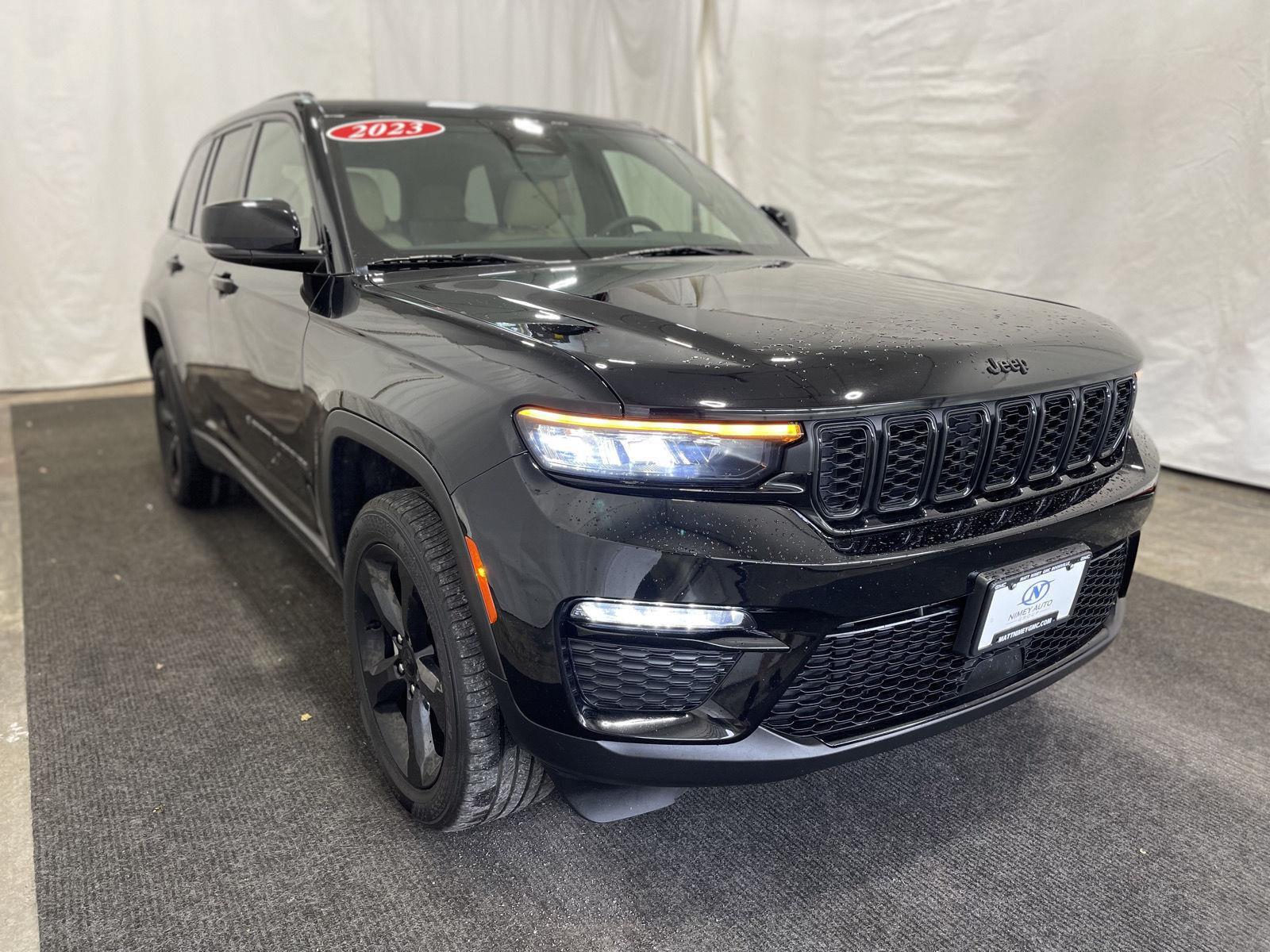 2023 Jeep Grand Cherokee Limited photo 3