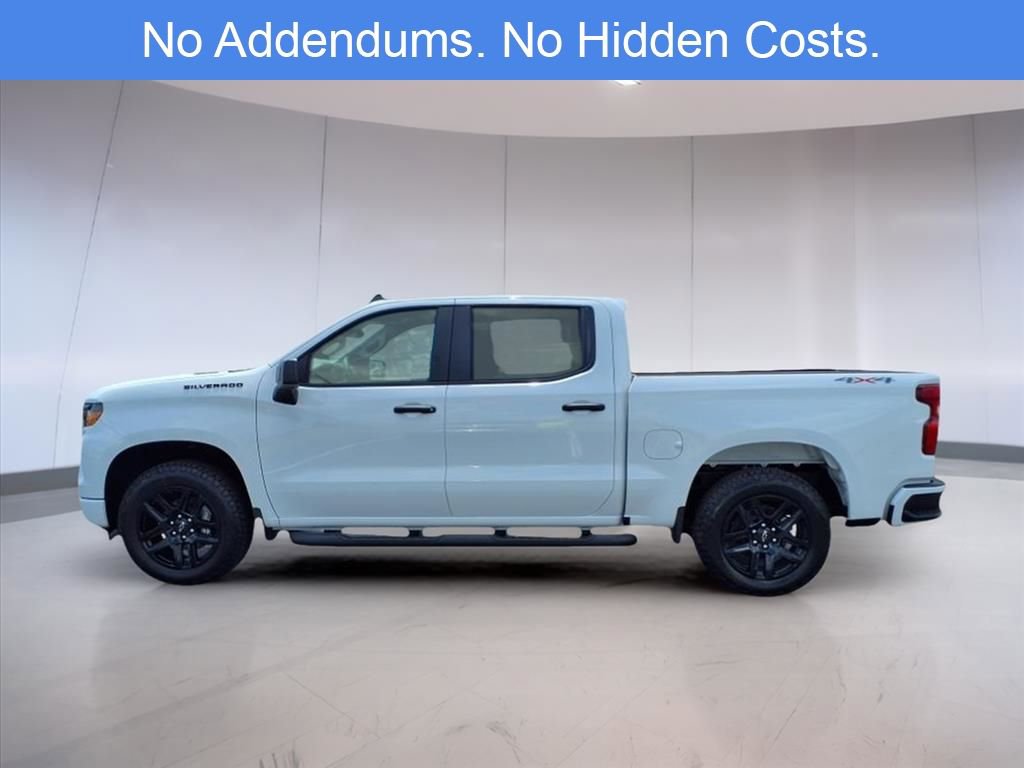 2025 Chevrolet Silverado 1500 Custom photo 2