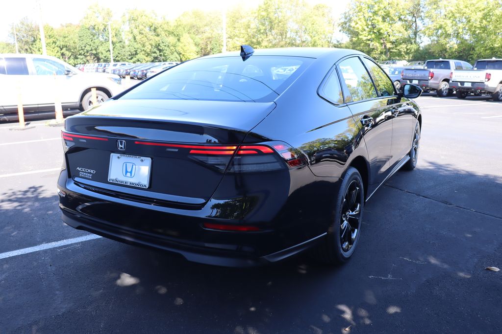 2025 Honda Accord SE photo 4