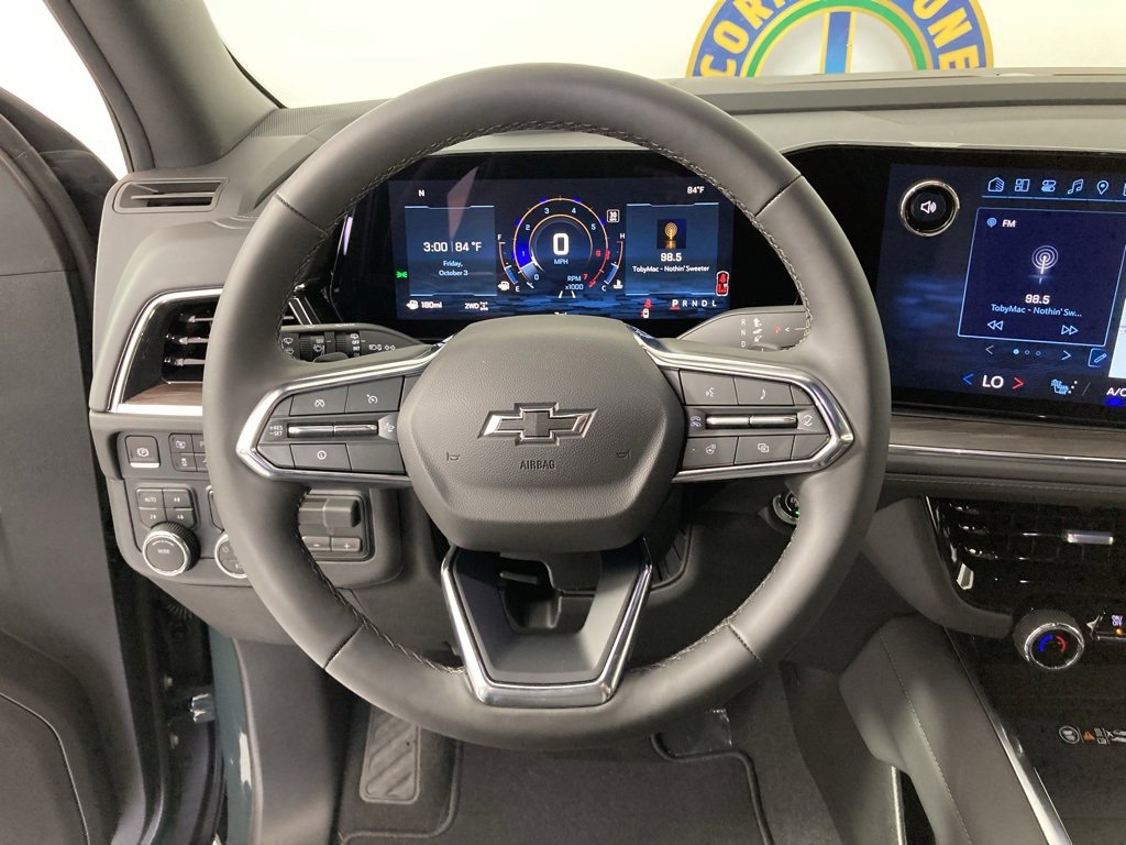 2026 Chevrolet Suburban Z71 photo 2