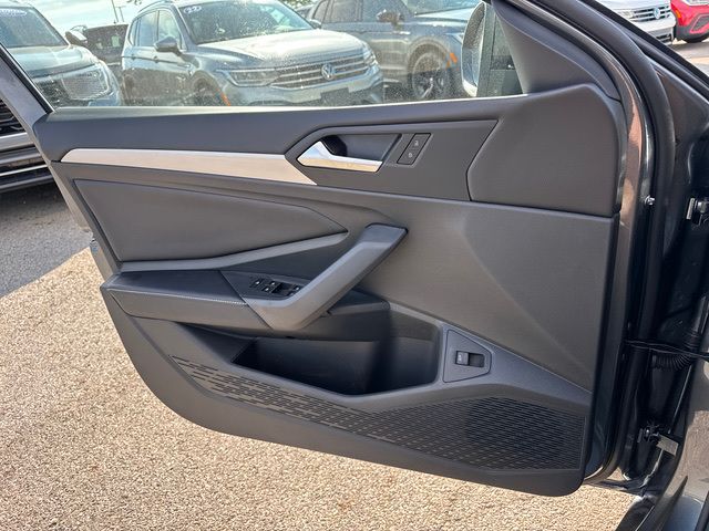 2025 Volkswagen Jetta 1.5T Sport photo 16