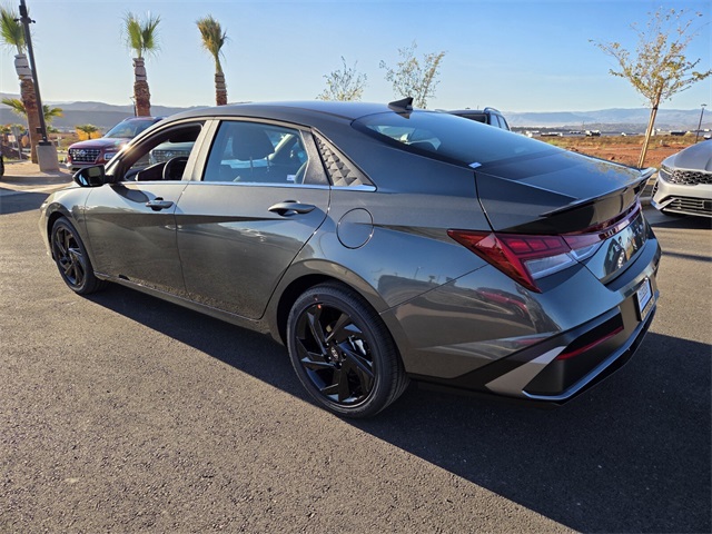 2026 Hyundai Elantra SEL Sport photo 4