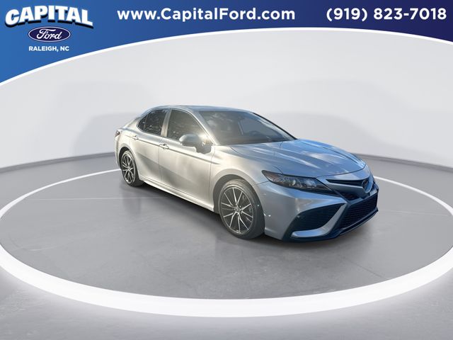 2024 Toyota Camry SE photo 2