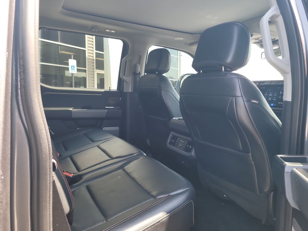 2024 Ford F-350 Lariat photo 27