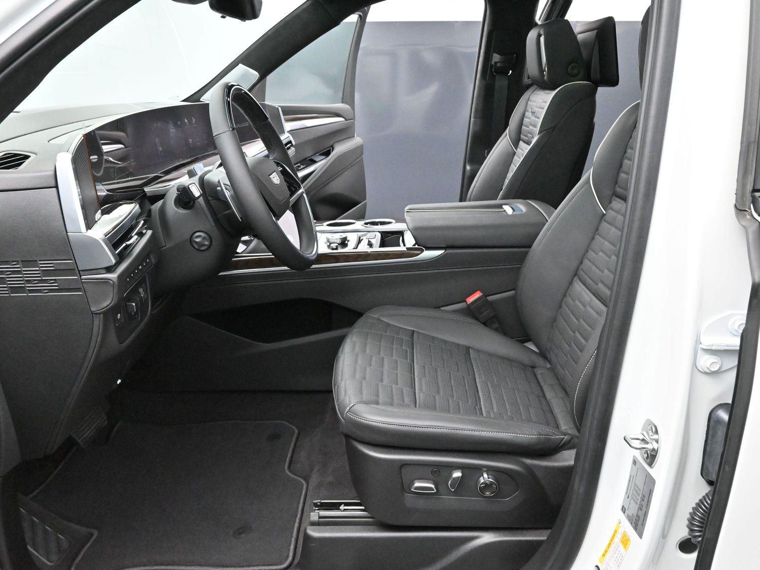 2025 Cadillac Escalade Sport Platinum photo 13