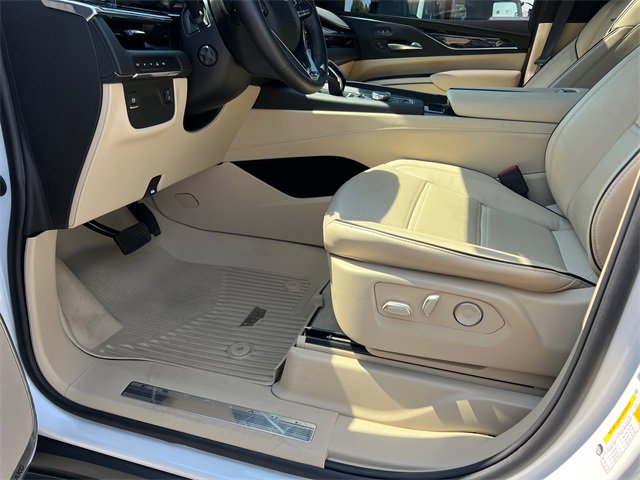 2024 Cadillac Escalade ESV Premium Luxury photo 9