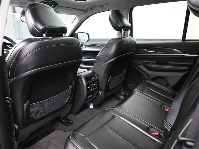 2024 Jeep Grand Cherokee Limited photo 4