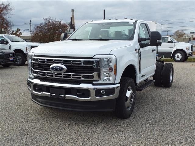 2024 Ford F-350 XL photo 3