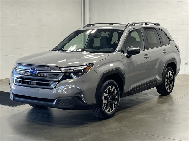 2025 Subaru Forester Premium photo 2
