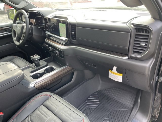 2025 Chevrolet Silverado 1500 RST photo 15