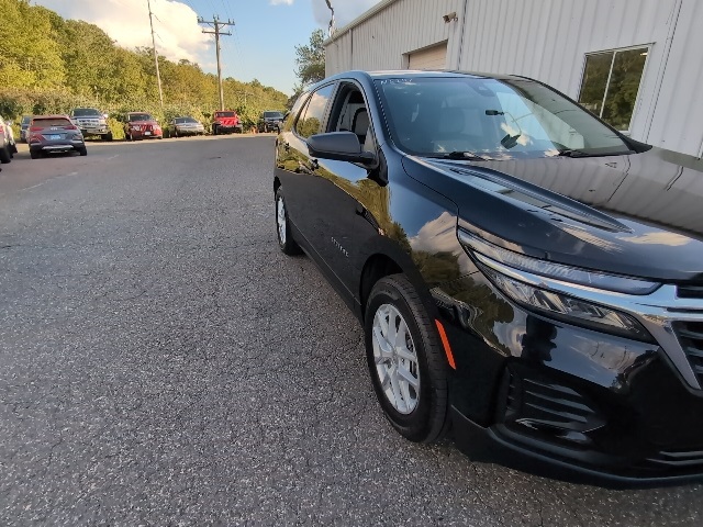 2023 Chevrolet Equinox LS photo 4