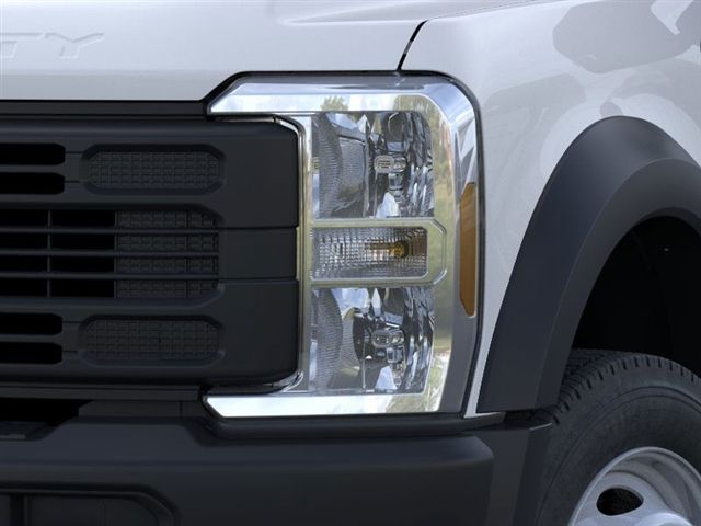2026 Ford F-450 photo 18