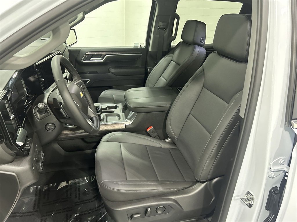 2026 Chevrolet Silverado 1500 LTZ photo 13