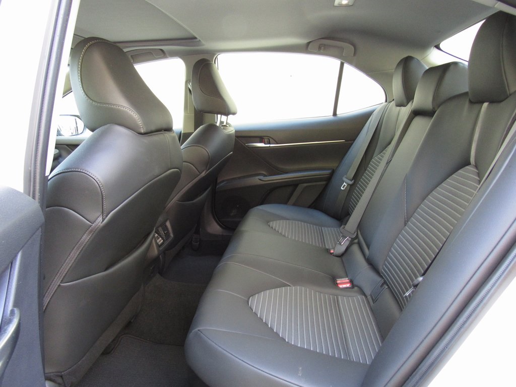 2023 Toyota Camry Hybrid SE photo 14