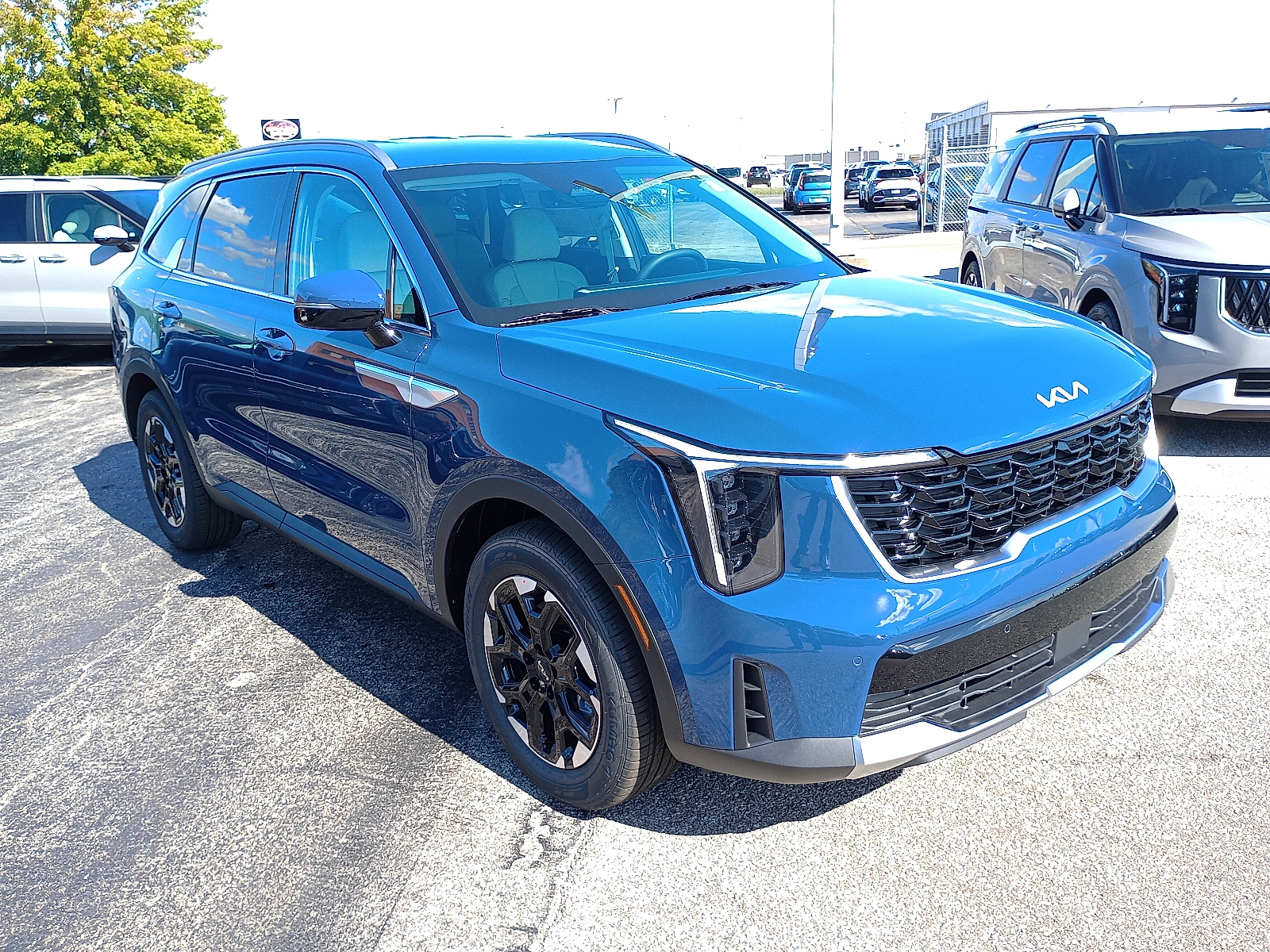 2026 Kia Sorento S's photo