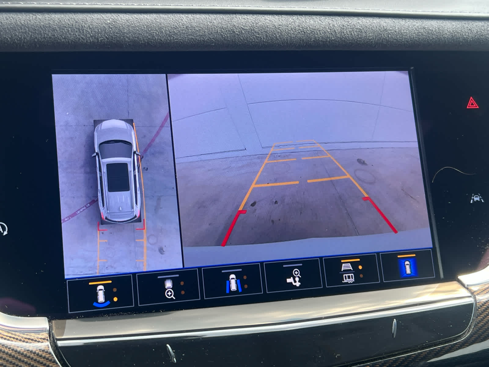 2024 Cadillac XT6 Sport photo 22