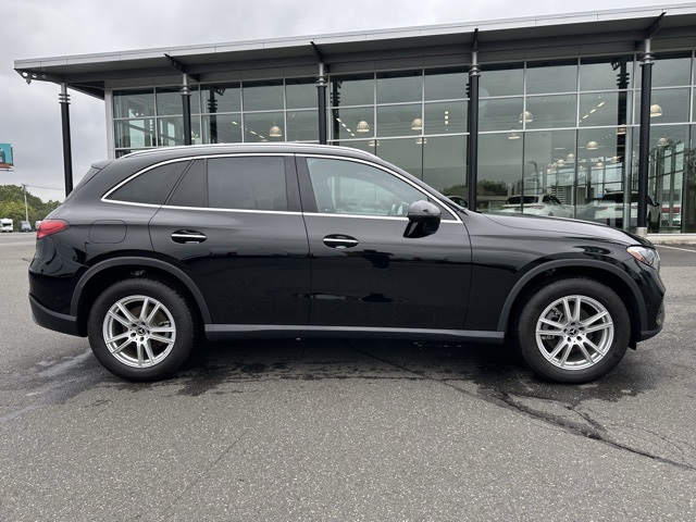 2023 Mercedes Benz GLC 300 4MATIC photo 3